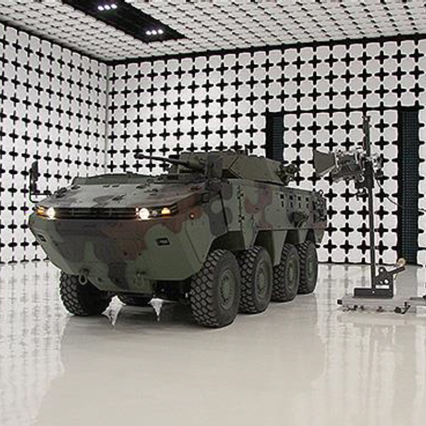 Electromagnetic Environmental Effects - Military vehicule Electromagnetic Environmental Effects - Military vehicule